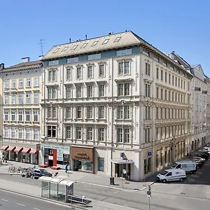 Living An Der Oper Vienna